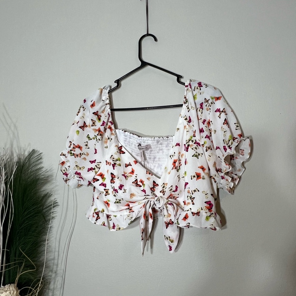 NWT!! Butterfly Kiss Crop Top